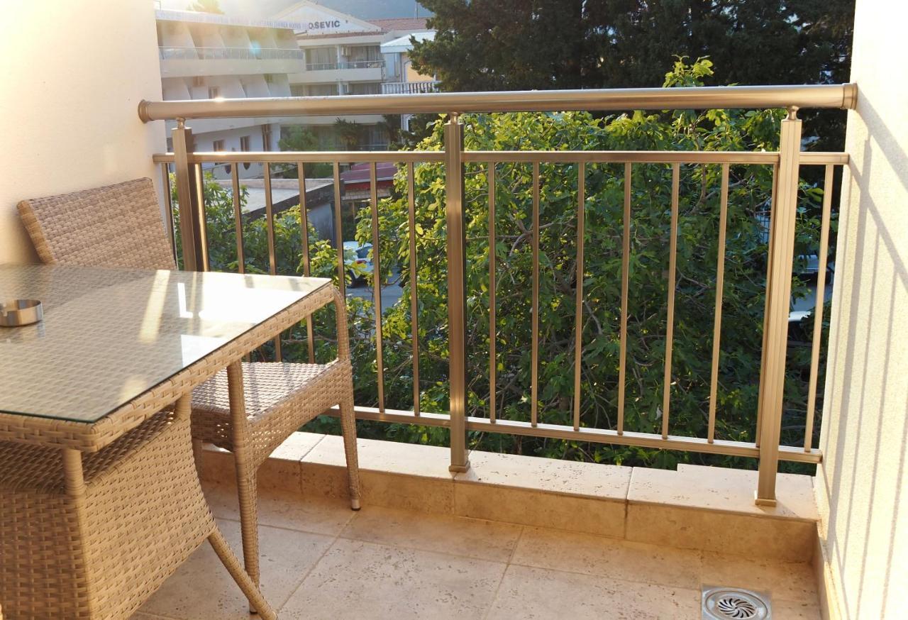 Urban Apartments Sutomore Esterno foto